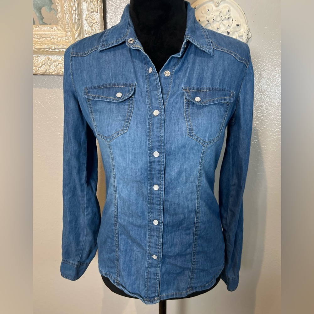 New Look Women's Denim Button-Down Shirt in Blue - Picture 2 of 10